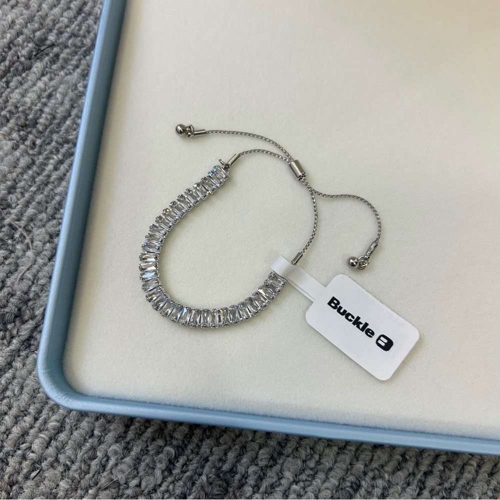 Silver Bracelet Rectangular Cubic Zirconia Stones Adjustable Pull Chain✨